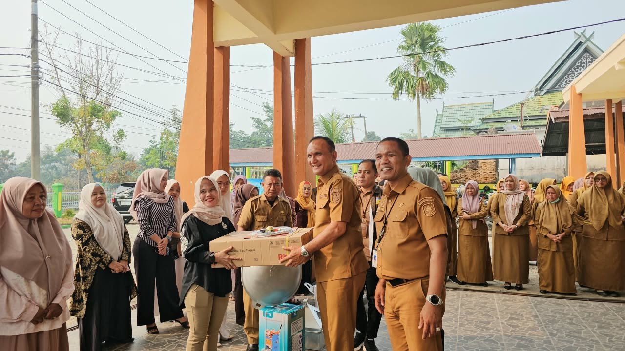 Penyerahan Bantuan UMKM